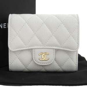CHANEL Authentic White Caviar Leather Logo Wallet